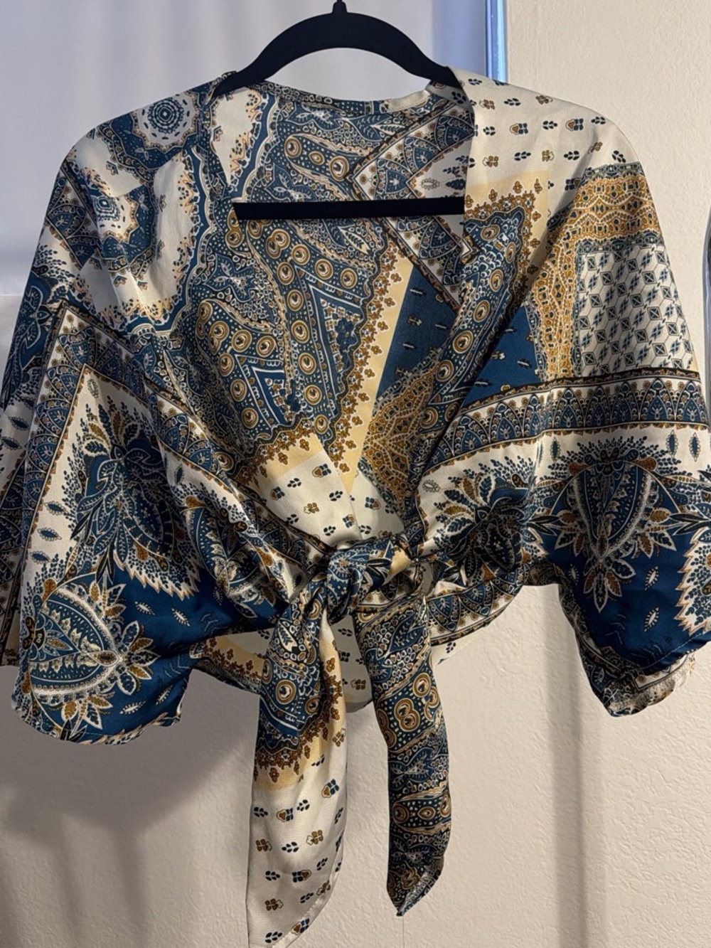 SHEIN Boho Paisley Tie-Front Crop Top - Blue & Cream